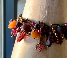 Load image into Gallery viewer, Chunky mauve and metal bracelet
